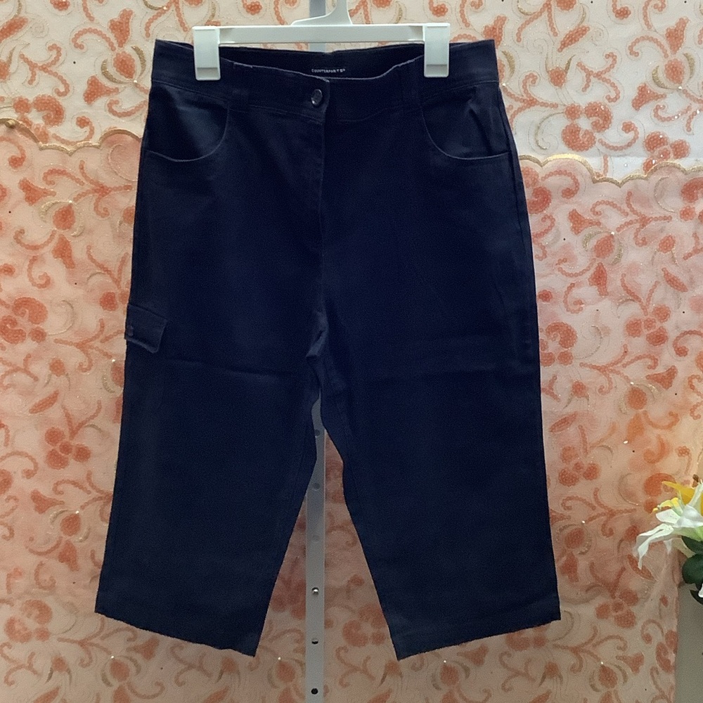 Counterparts Black Capris